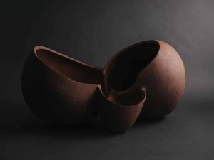 Satyricon-Zoe-Powell-Ceramic-Vessel-05-Magnolia-Series-2021-Hero.jpg